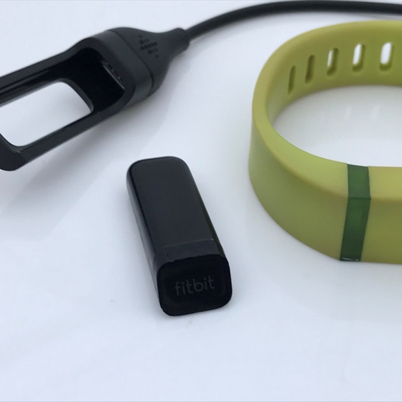 Fitbit Flex Activity Tracker Sleep Fitness Monitor - Picture 2 of 8